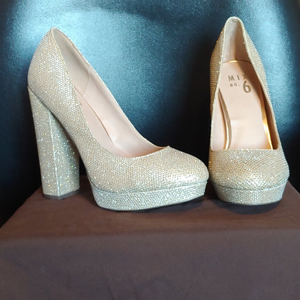 Mix No. 6 - sparkly gold pumps high heel